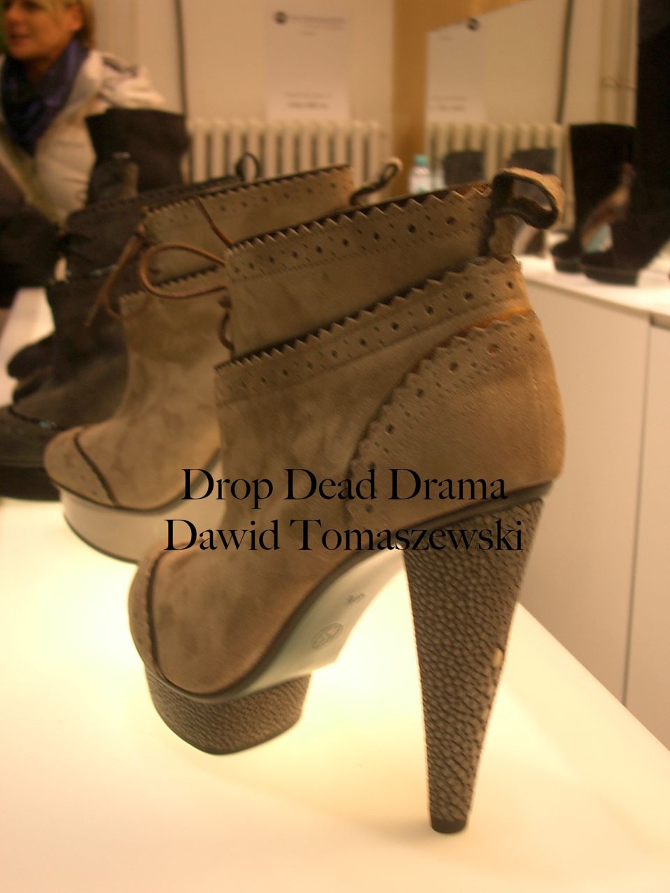 Read more about the article <!--:en-->Drop Dead Drama!!!Orginal Shoes From Dawid Tomaszewski<!--:-->